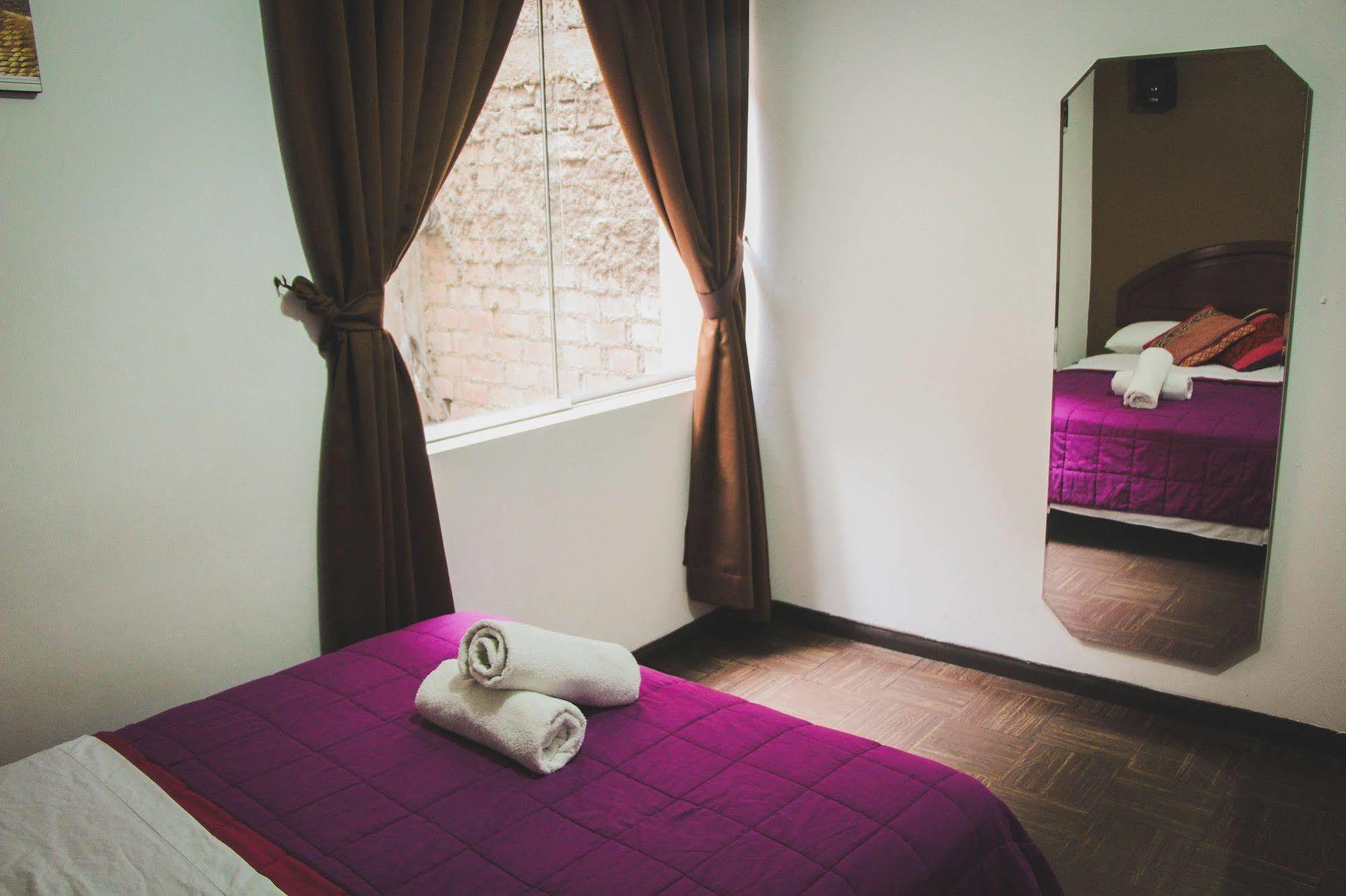 Hostal Tupac - Airport Lima