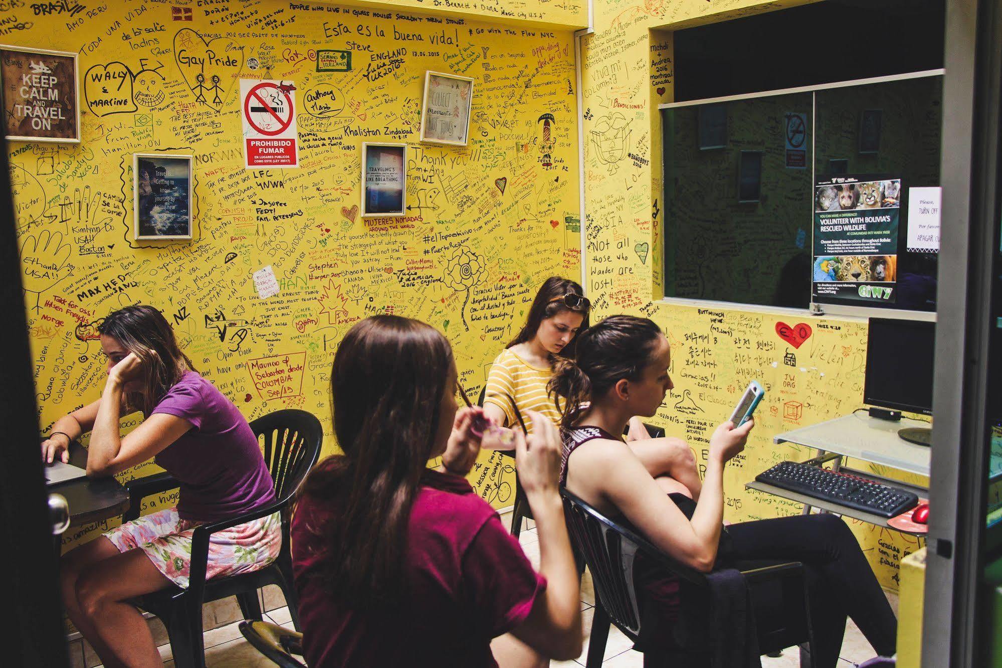 Hostal Tupac - Airport
