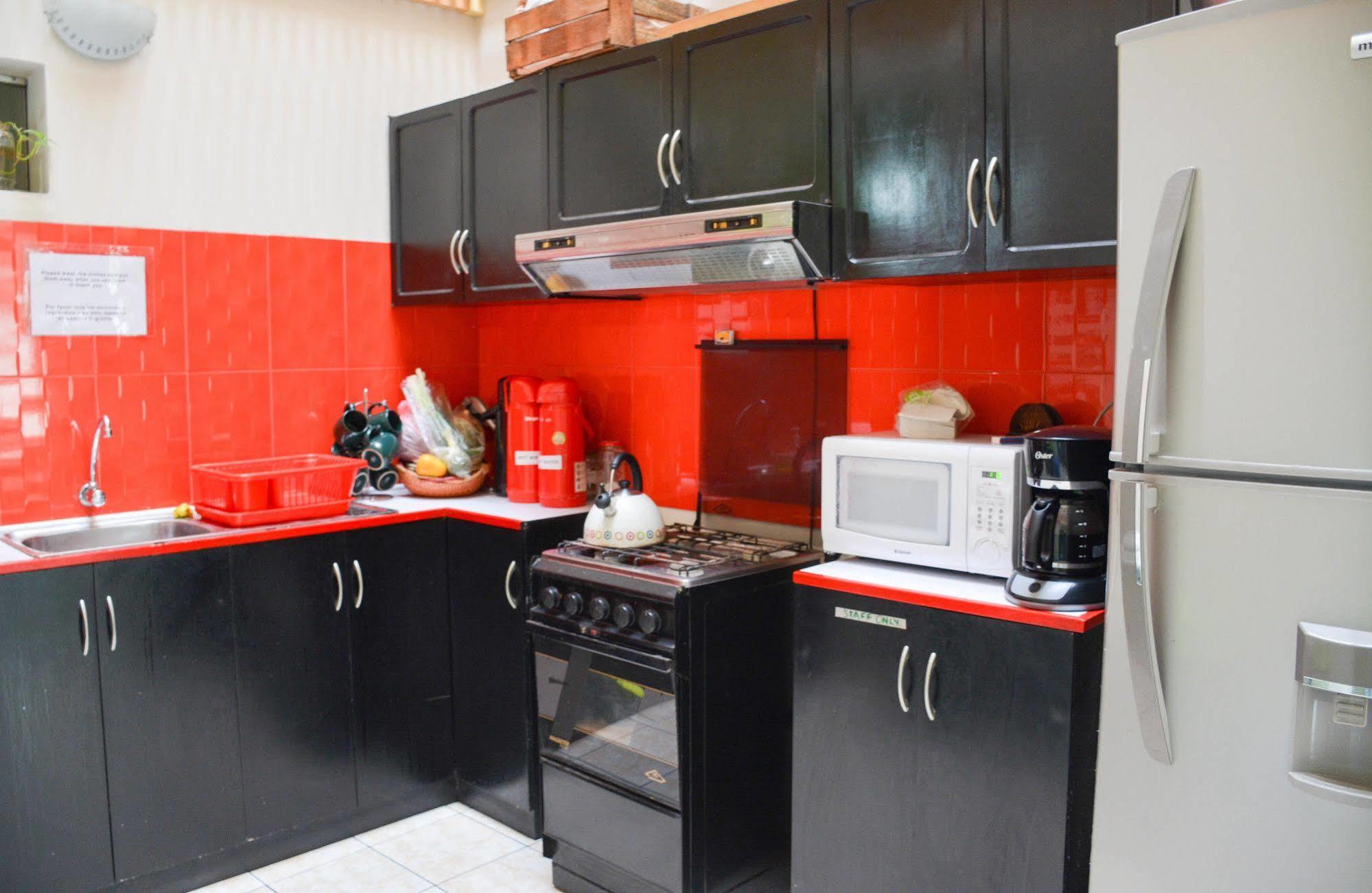Hostal Tupac - Airport Lima